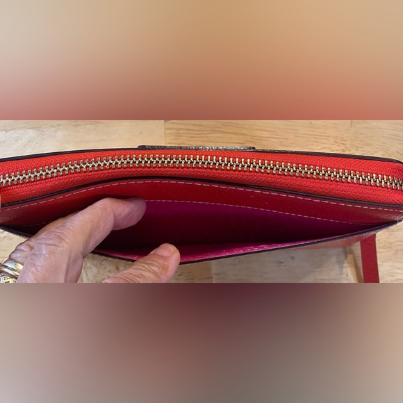 Kate Spade New York "Soffiano" Solid Red Leather Zip Around Wallet! - Picture 5 of 16